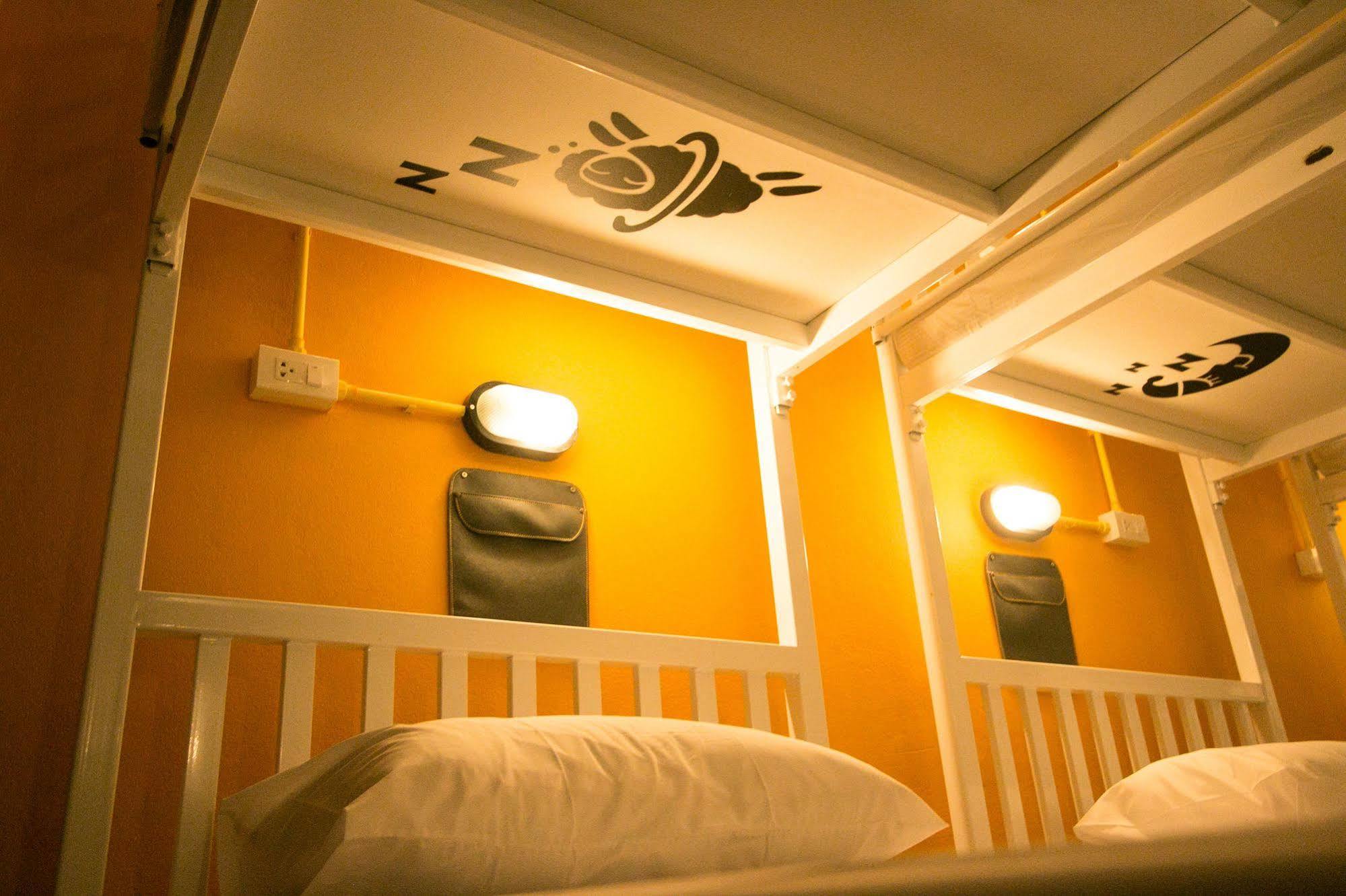 Backpack House Hostel Ao Nang Esterno foto