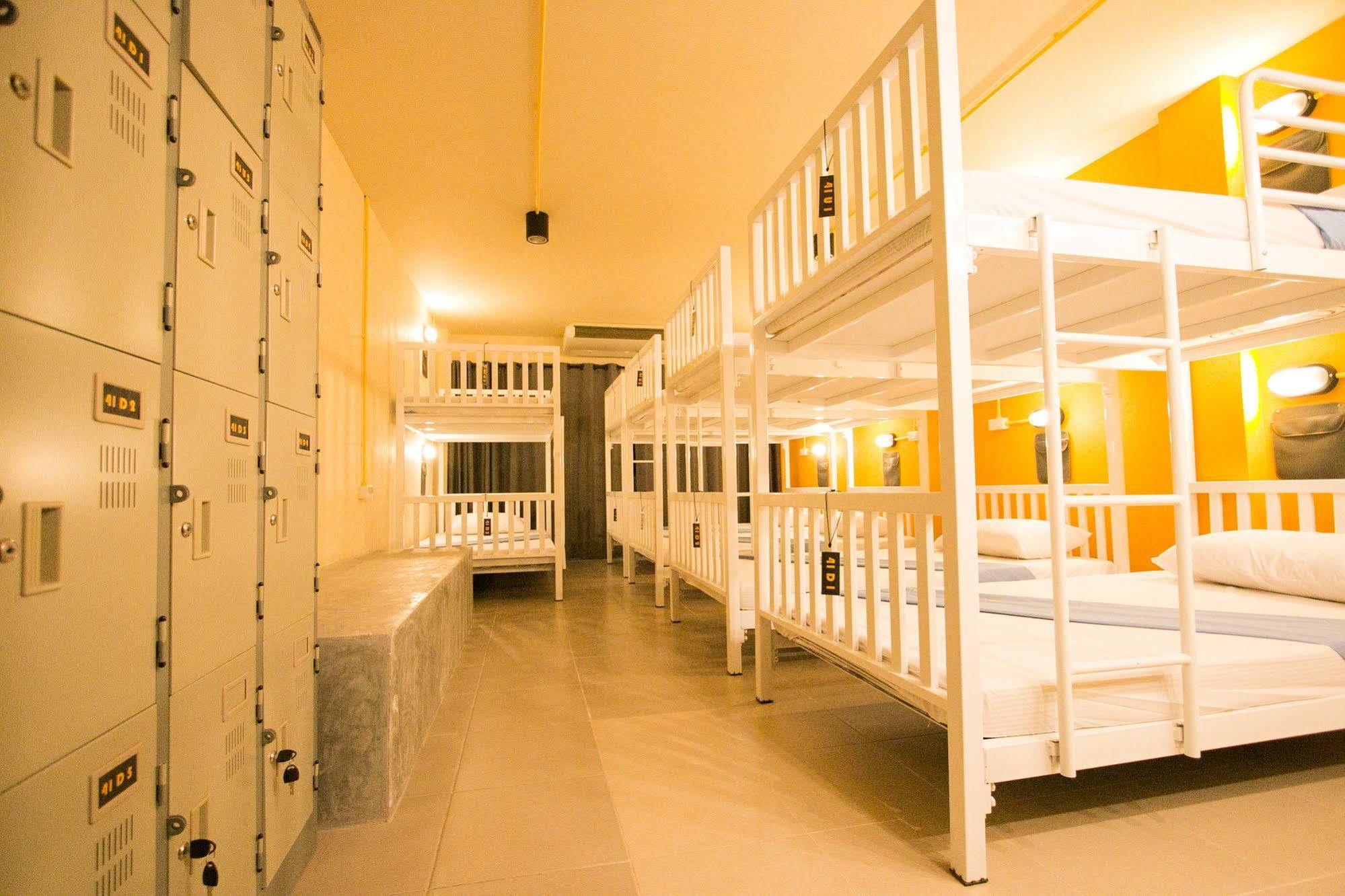 Backpack House Hostel Ao Nang Esterno foto