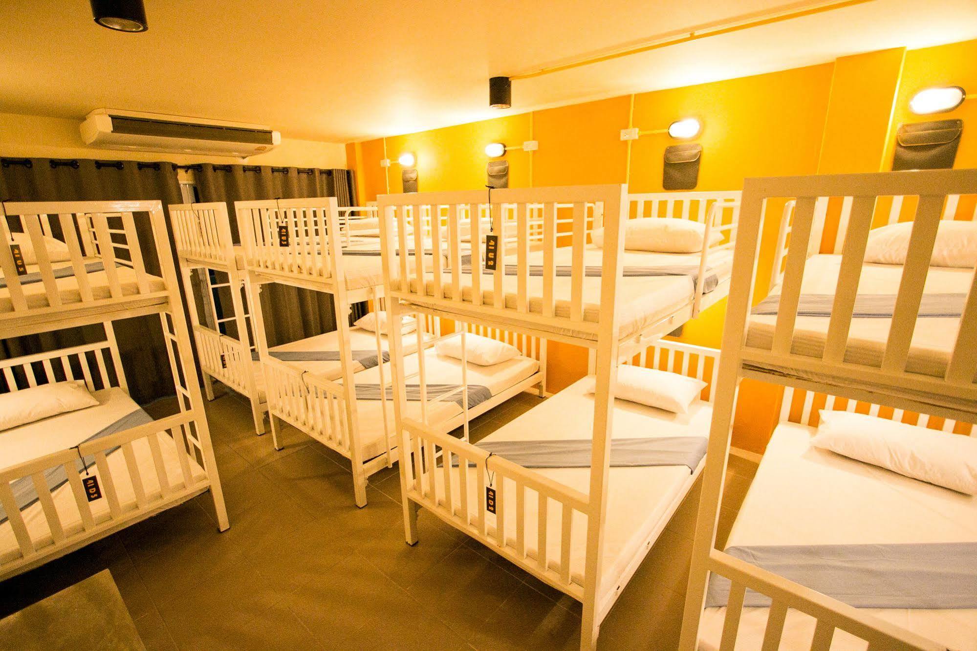 Backpack House Hostel Ao Nang Esterno foto