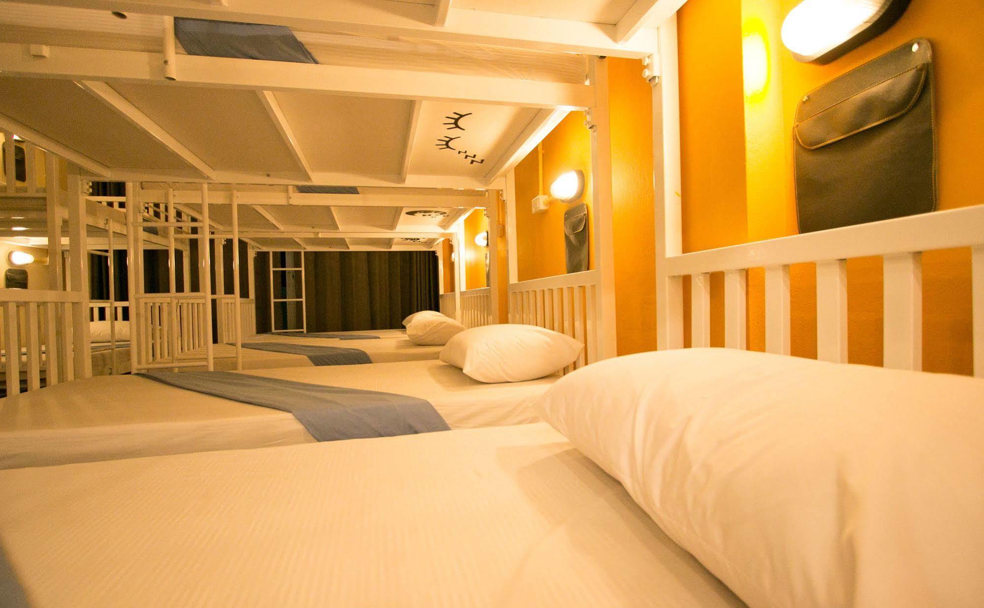 Backpack House Hostel Ao Nang Esterno foto